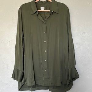 Chico’s green button down 16/18